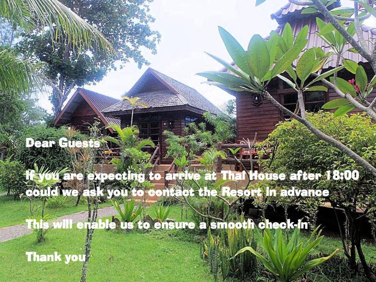 Thai House Beach Resort Koh Lanta Bagian luar foto