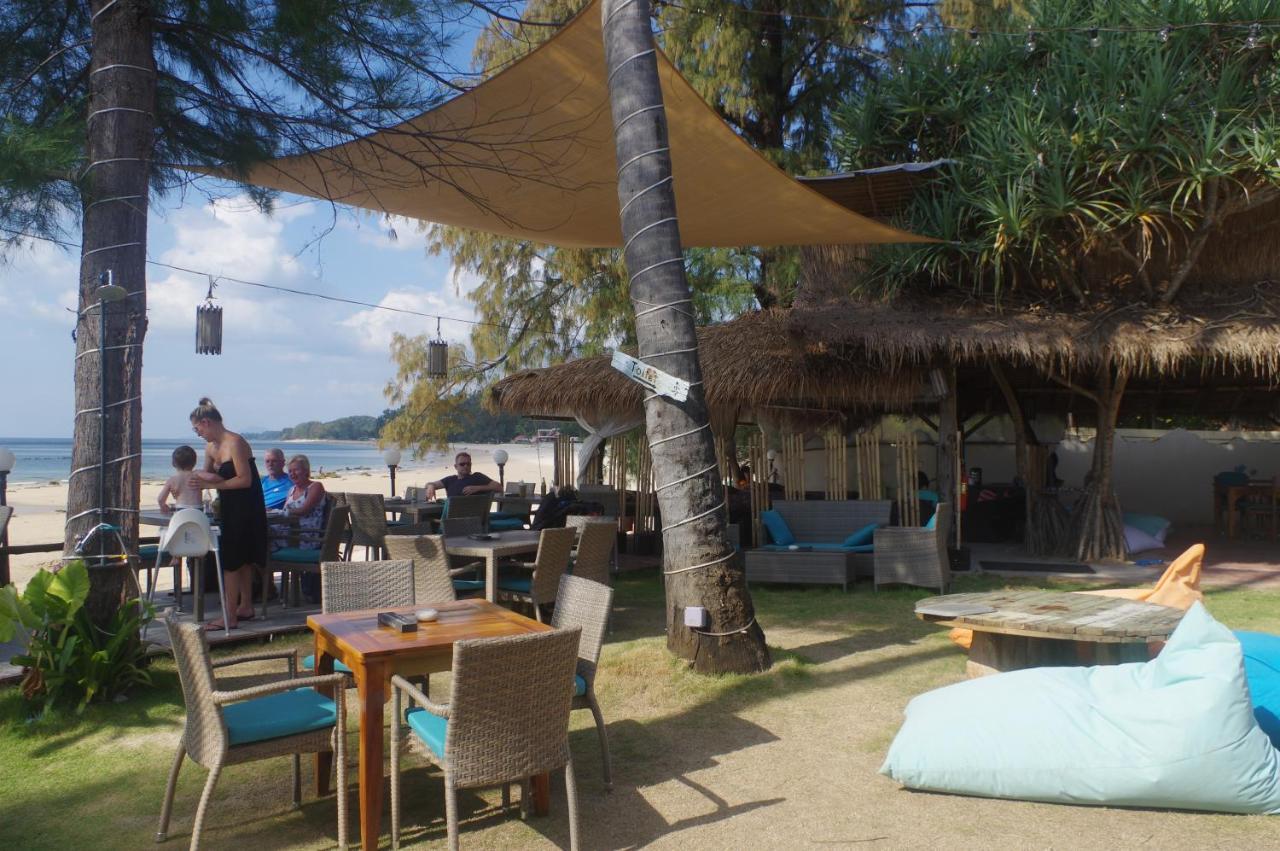 Thai House Beach Resort Koh Lanta Bagian luar foto