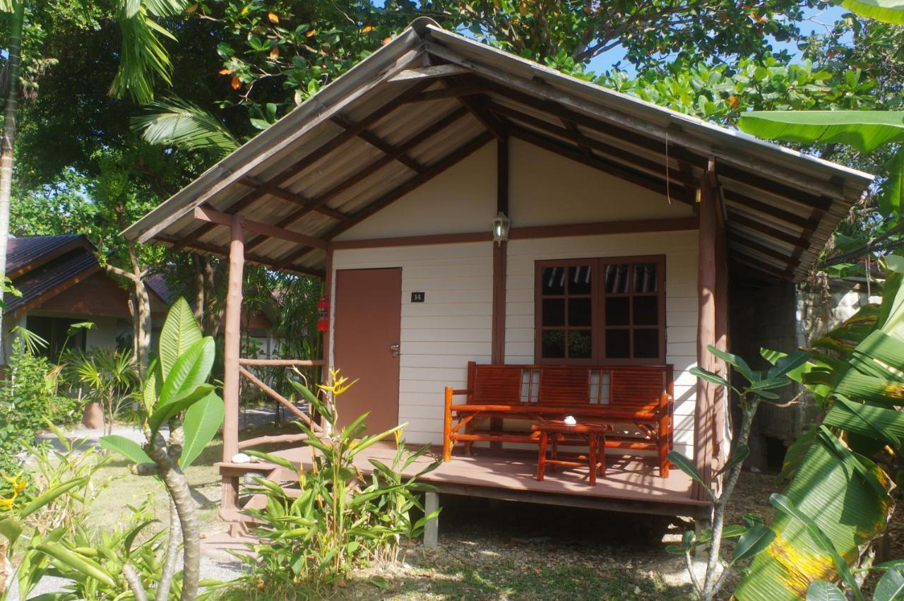 Thai House Beach Resort Koh Lanta Bagian luar foto